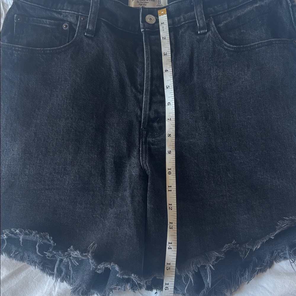 Abercrombie High Rise Dad Shorts in Washed Black, 31 - Picture 6 of 8